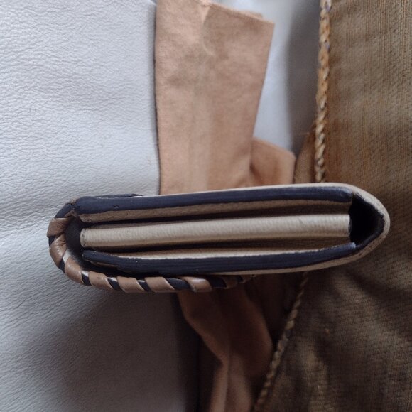 💯% Authentic Louis Vuitton Cuir Plume Wallet/Crossbody BICOLOR Dune/Taupe - Picture 9 of 14